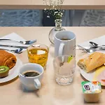 Appart'city Classic Centre 3* نيم