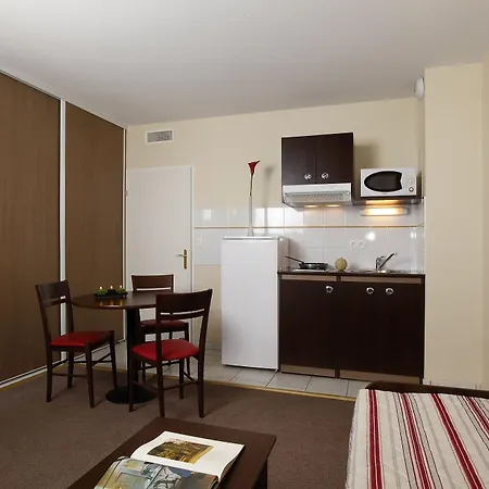 Appart hôtel Appart'city Nîmes