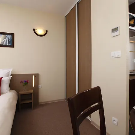 Apart-hotel Appart'city Classic Centre Nîmes
