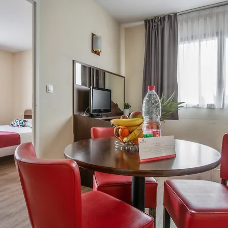 Apart-hotel Appart'city Classic Centre Nîmes
